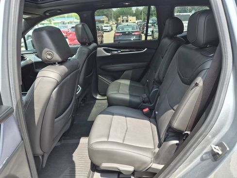 Used 2024 Cadillac XT6 Premium Luxury w/ LPO, Floor Liner Package AWD/4WD image 13