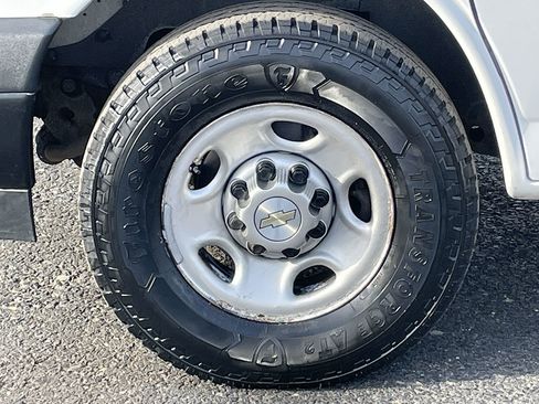 Used 2021 Chevrolet Express 2500 w/ Driver Convenience Package image 6