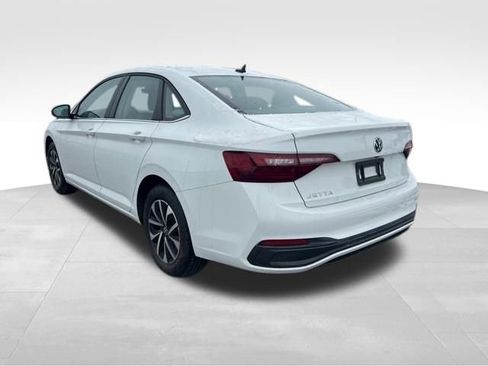 Used 2024 Volkswagen Jetta S image 5
