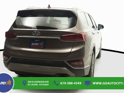 Used 2020 Hyundai Santa Fe SEL w/ Convenience + Premium Package FWD image 10