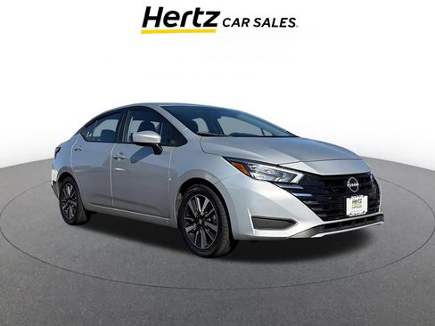 Used 2025 Nissan Versa SV image 1