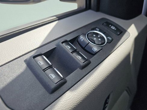 Used 2017 Ford F250 XLT AWD/4WD image 29
