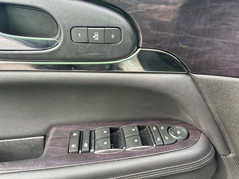 Used 2017 Buick Enclave Premium w/ Experience Buick Package AWD/4WD image 16