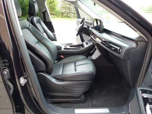 Used 2025 Lincoln Aviator AWD image 50