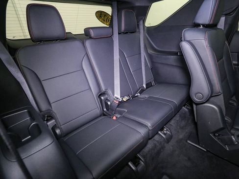 Used 2024 Chevrolet Traverse Z71 AWD/4WD image 22