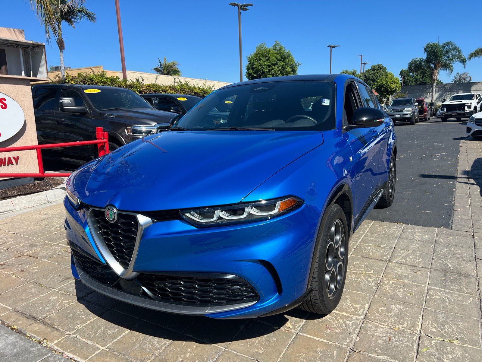 Used 2024 Alfa Romeo Tonale Ti AWD/4WD image 4