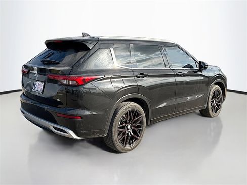 Used 2022 Mitsubishi Outlander SEL image 8