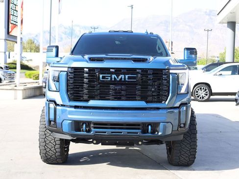 Used 2024 GMC Sierra 2500 Denali w/ Denali Reserve Package AWD/4WD image 9