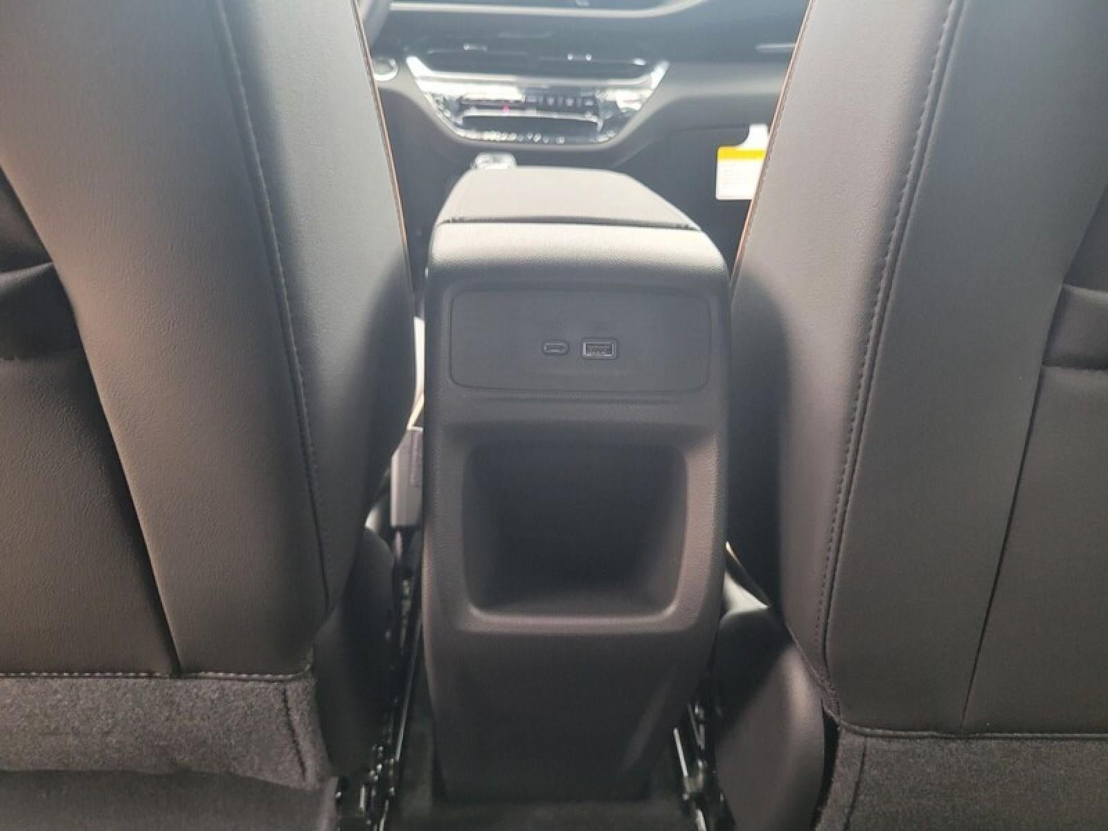 New 2026 Buick Envista Sport Touring FWD image 25