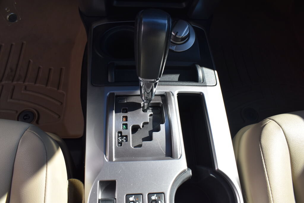Certified 2018 Toyota 4Runner SR5 Premium AWD/4WD image 14