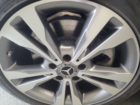 Used 2018 Mercedes-Benz C 300 Sedan w/ Premium Package image 31