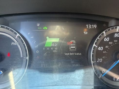 Used 2021 Toyota Highlander XLE AWD/4WD image 8