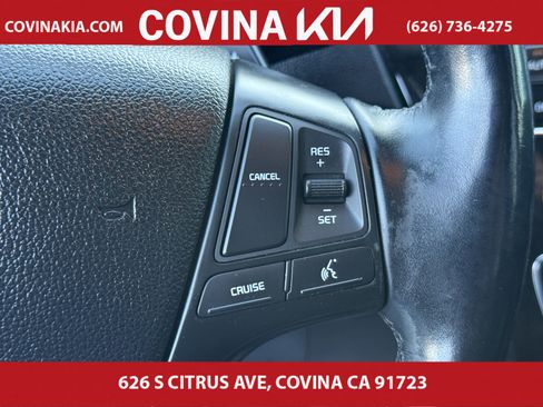 Used 2016 Kia Cadenza Premium image 20