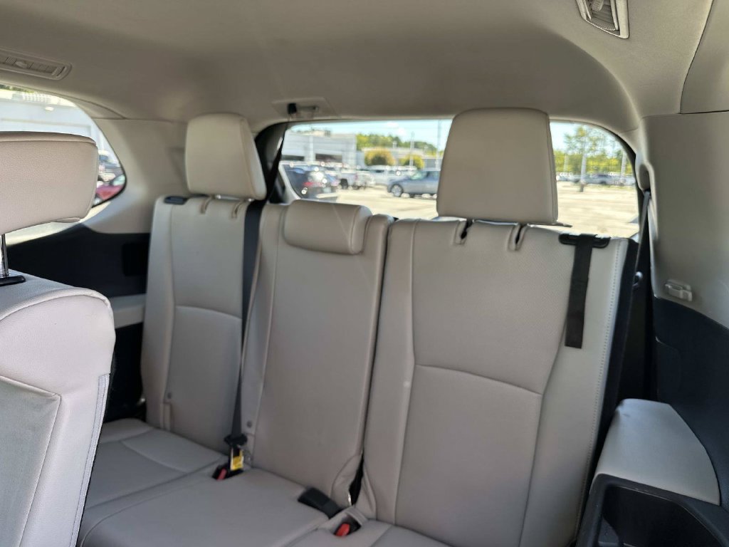 Used 2024 Toyota Grand Highlander FWD image 17
