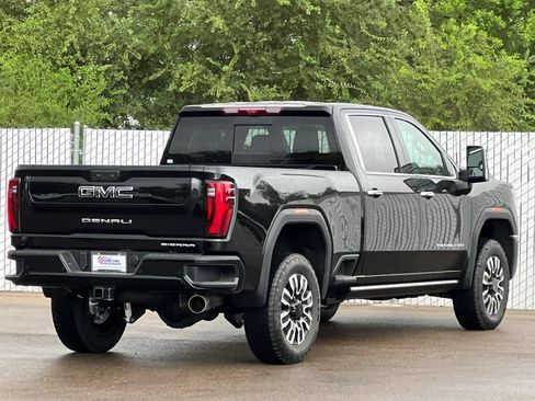 New 2026 GMC Sierra 3500 Denali Ultimate AWD/4WD image 4