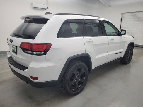 Used 2018 Jeep Grand Cherokee Laredo AWD/4WD image 10