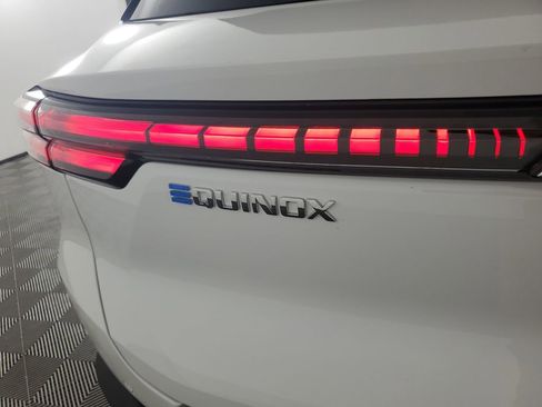 New 2026 Chevrolet Equinox EV LT image 28
