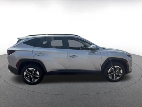 Used 2025 Hyundai Tucson SEL AWD/4WD image 16