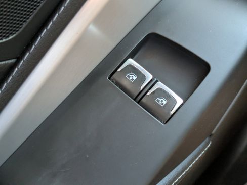 Used 2019 Chevrolet Corvette Z06 w/ Chrome Badge Package image 21