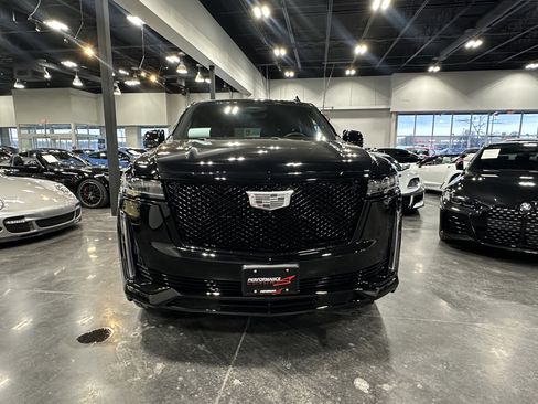 Used 2022 Cadillac Escalade Sport w/ Touring Package image 33