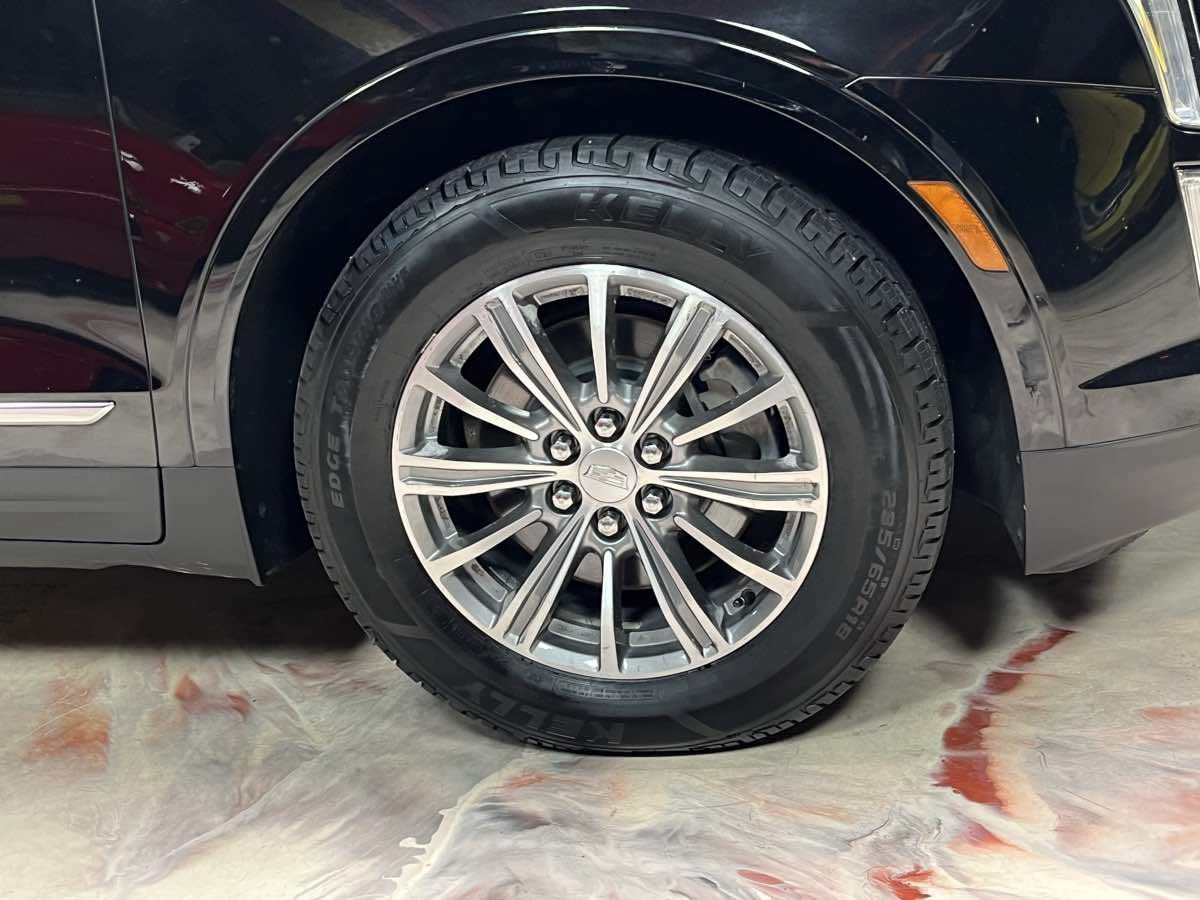 Used 2017 Cadillac XT5 Luxury w/ Driver Awareness Package AWD/4WD image 31
