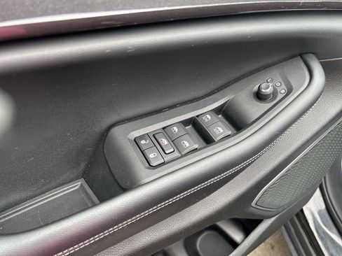 Used 2022 Jeep Grand Cherokee Laredo w/ Luxury Tech Group I image 8