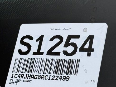 Certified 2024 Jeep Grand Cherokee Laredo X w/ Luxury Tech Group I image 35