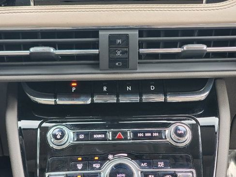 Used 2022 Lincoln Corsair Standard w/ Equipment Group 101A image 29