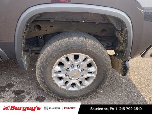 Used 2024 Chevrolet Silverado 2500 LT w/ Convenience Package AWD/4WD image 9