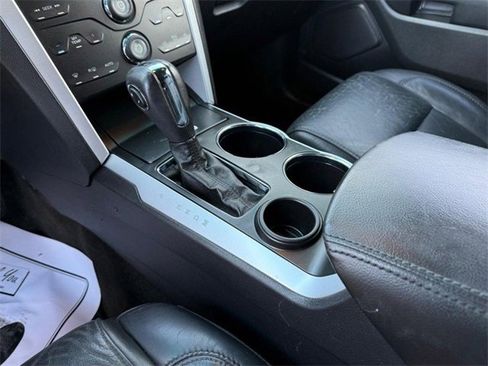 Used 2013 Ford Explorer XLT image 25