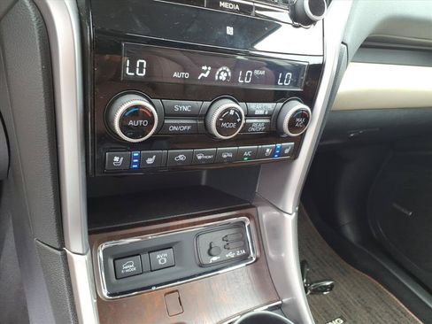 Used 2022 Subaru Ascent Touring w/ Popular Package #2A AWD/4WD image 17