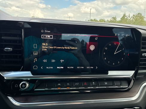 Used 2022 GMC Sierra 1500 SLT image 13