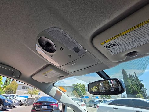 Used 2014 Toyota Prius Prime Advanced FWD image 17