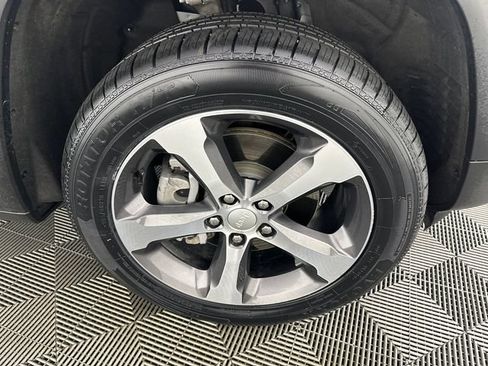 Certified 2023 Jeep Grand Cherokee 4WD 4xe w/ Luxury Tech Group II image 34