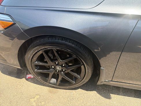 Used 2023 Honda Civic Sport image 14