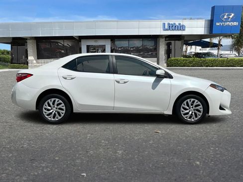 Used 2018 Toyota Corolla LE FWD image 9