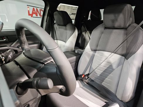 New 2026 Toyota Tacoma TRD Off-Road image 12