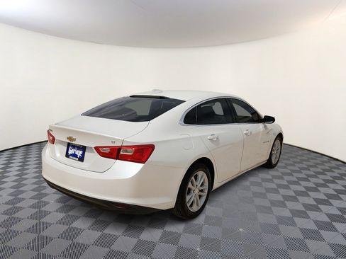 Used 2016 Chevrolet Malibu LT image 4