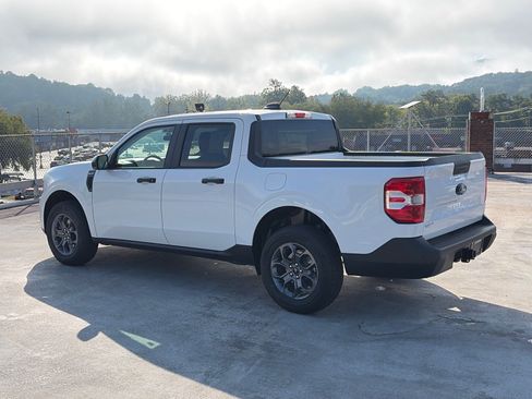 New 2026 Ford Maverick XLT w/ XLT Luxury Package FWD image 5