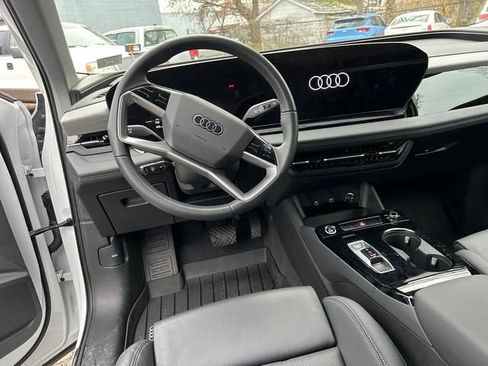 Used 2025 Audi Q6 e-tron Premium Plus w/ Premium Plus AWD/4WD image 13