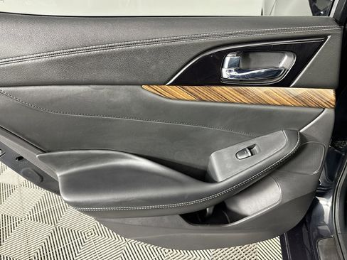 Used 2016 Nissan Maxima Platinum image 25
