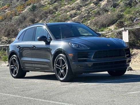 Used 2021 Porsche Macan S image 10