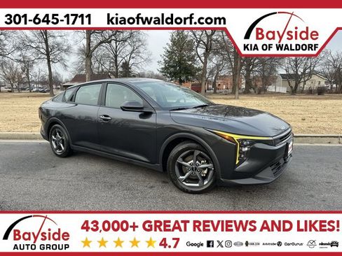 Certified 2025 Kia K4 LXS image 1