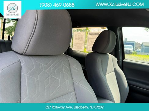 Used 2019 Toyota Tacoma TRD Sport w/ Technology Package image 23