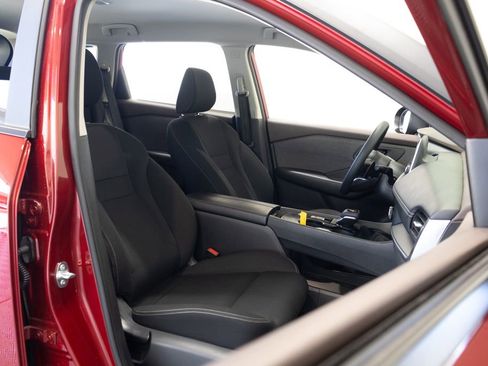 Used 2023 Nissan Rogue S FWD image 21