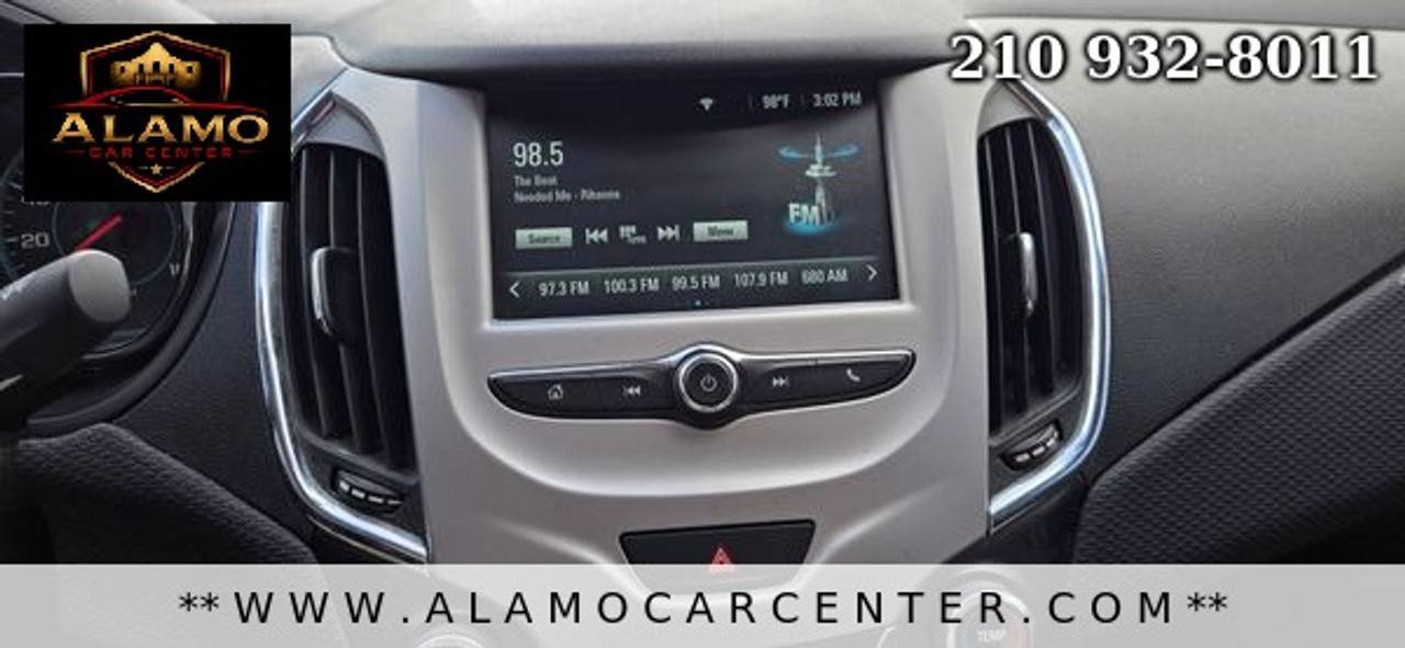 Used 2018 Chevrolet Cruze LS FWD image 38