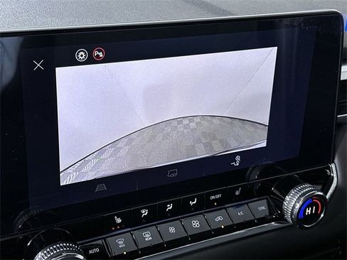 New 2026 GMC Canyon Elevation w/ Convenience Package image 15