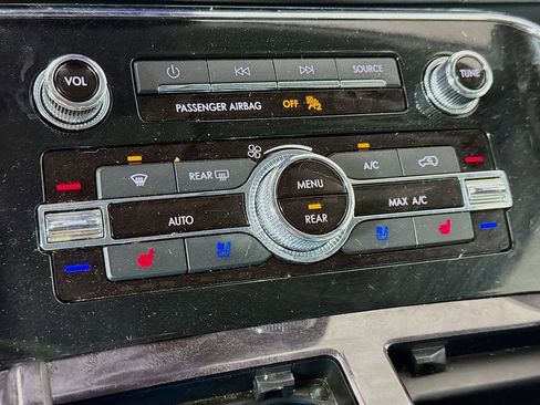 Used 2020 Lincoln Navigator Reserve w/ Luxury Package image 19