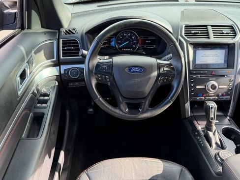 Used 2018 Ford Explorer Sport w/ Equipment Group 401A AWD/4WD image 13