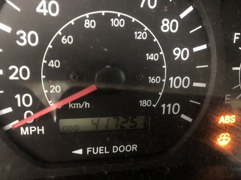 Used 2000 Toyota Sienna image 3